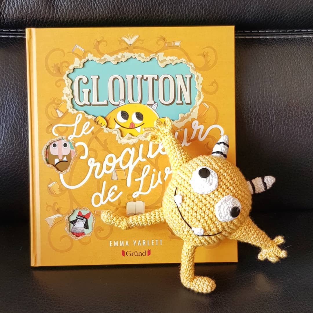 Glouton le croqueur de livres - création en crochet