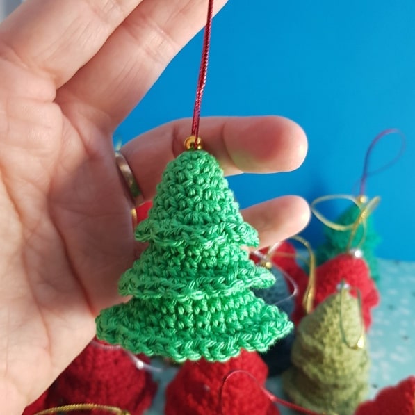 sapin guirlande - création en crochet